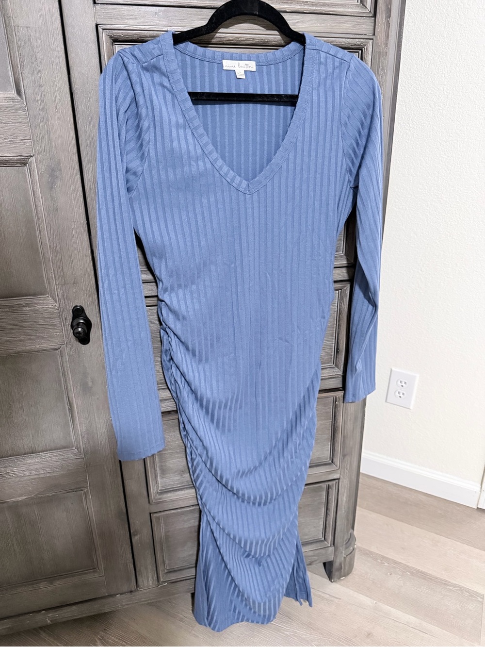 nine britton Dusty Blue Ribbed V-Neck Long Sleeve Dress